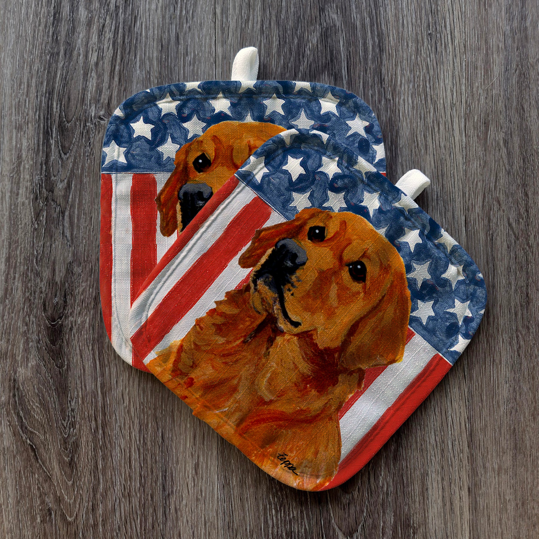 Sitting Golden Retriever Americana Pot Holder Set